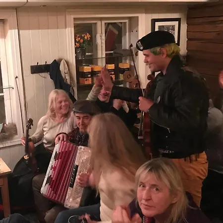 Vendégház Froyas Hus